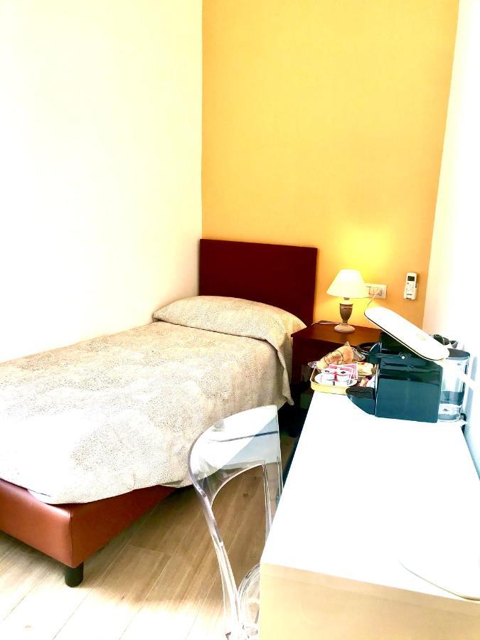 Agora Singola Con Bagno Privato Adiacente Bed and Breakfast Neapel Exteriör bild