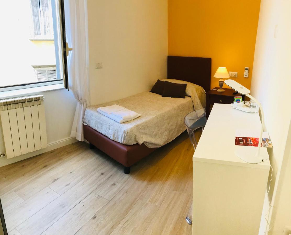 Agora Singola Con Bagno Privato Adiacente Bed and Breakfast Neapel Exteriör bild