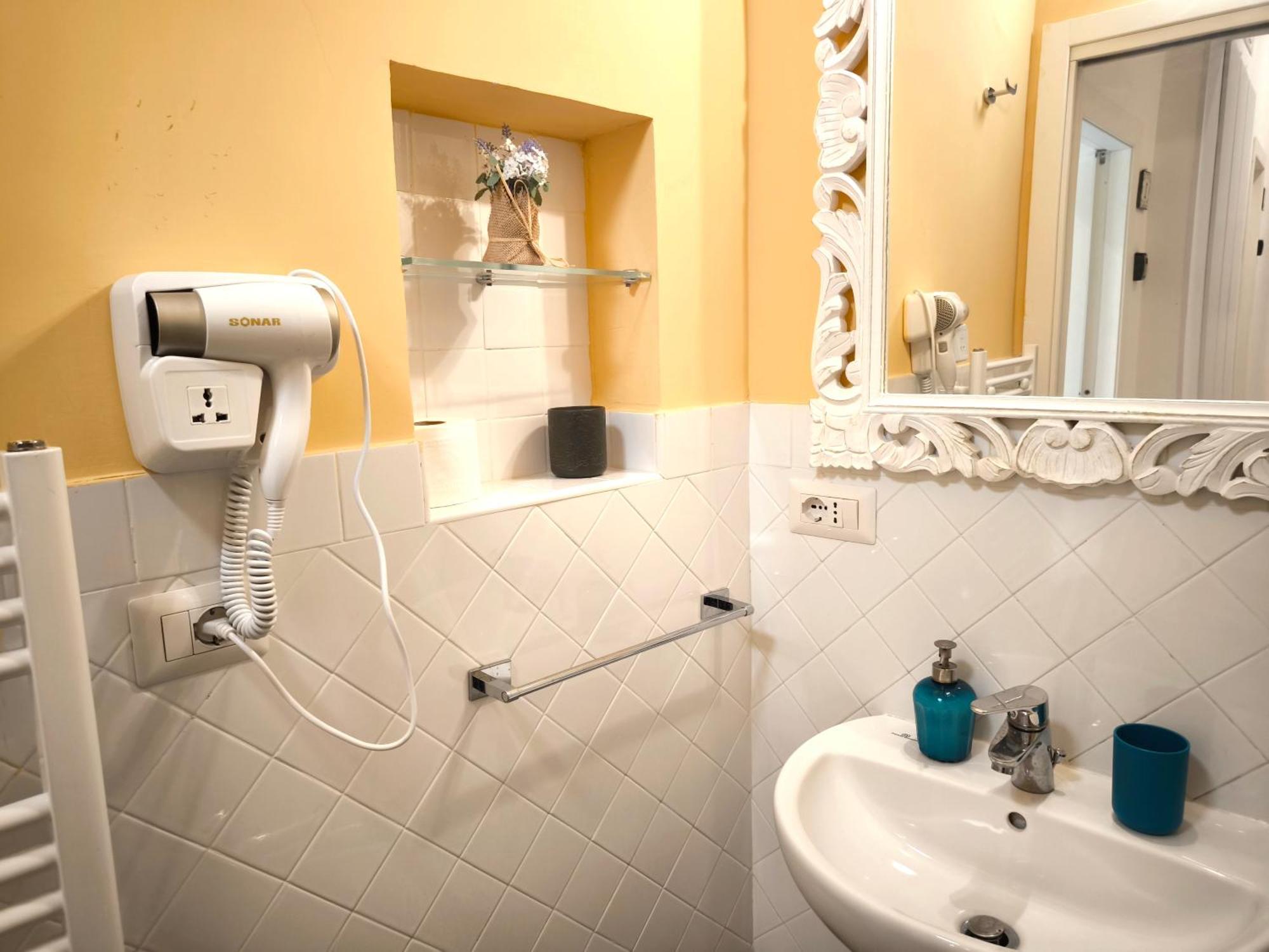Agora Singola Con Bagno Privato Adiacente Bed and Breakfast Neapel Exteriör bild